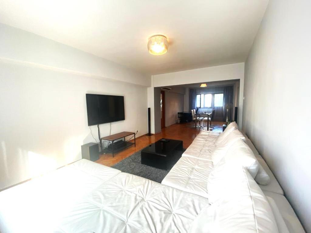 Romana 100 Sqm Deluxe Apartament Bucarest Esterno foto