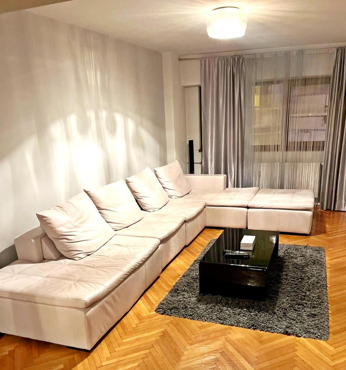 Romana 100 Sqm Deluxe Apartament Bucarest Esterno foto