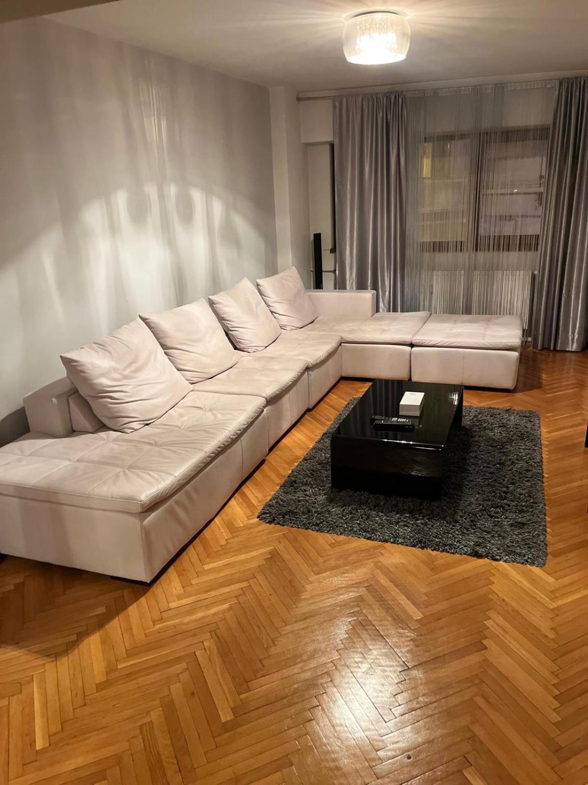 Romana 100 Sqm Deluxe Apartament Bucarest Esterno foto