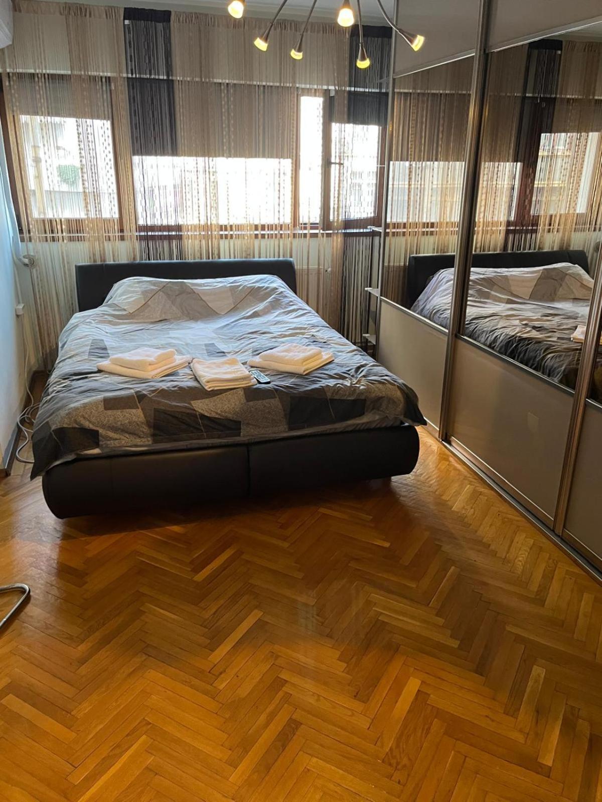 Romana 100 Sqm Deluxe Apartament Bucarest Esterno foto